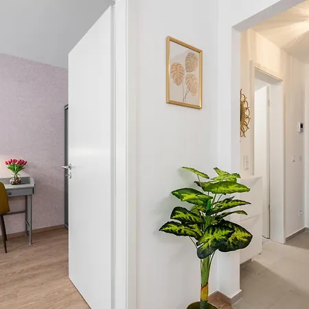 Daire Near The River 2 *