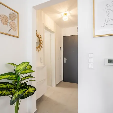 Daire Near The River 2